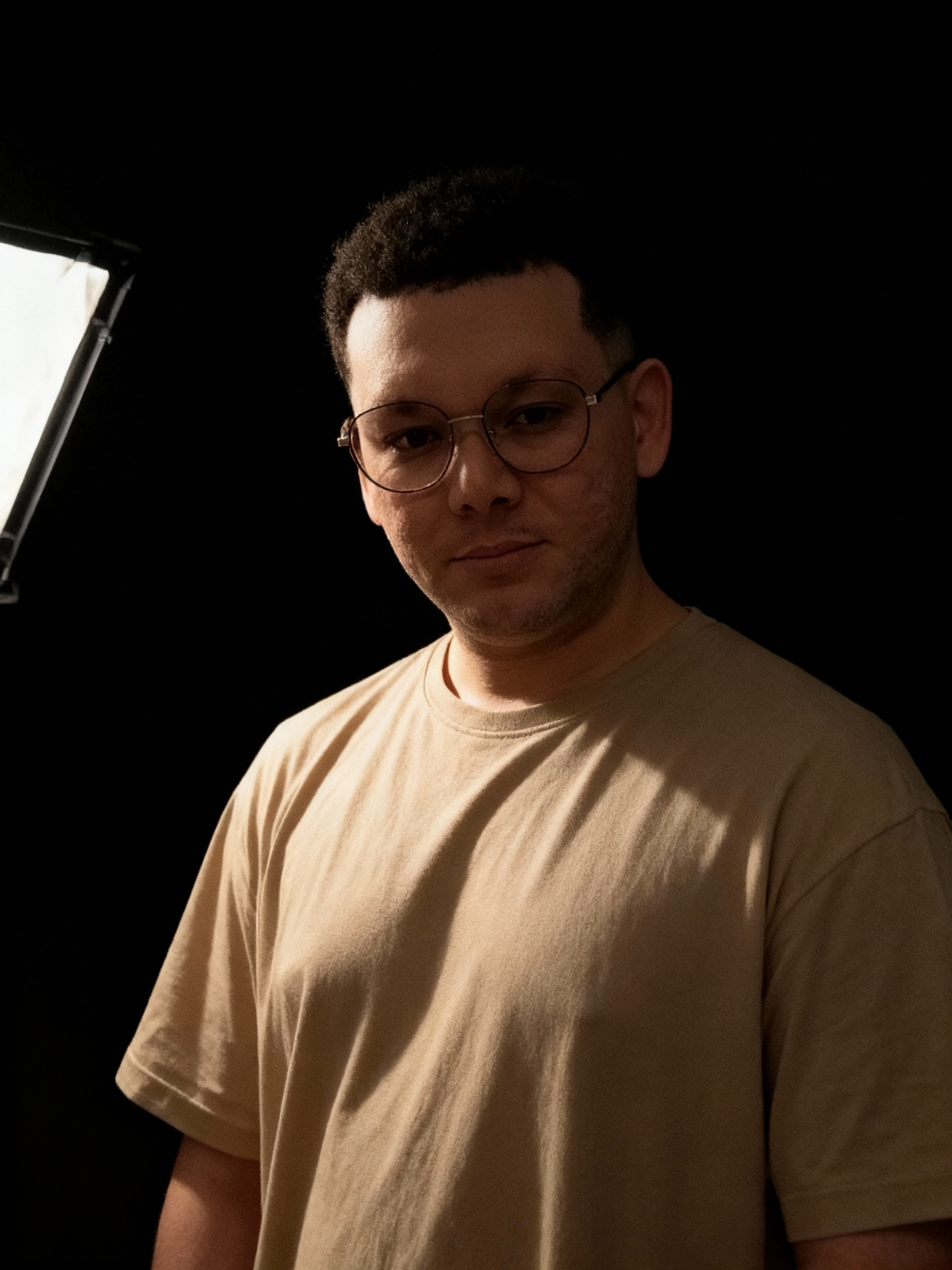 magnific__a-dramatic-studio-portrait-of-a-strong-and-confide__89721